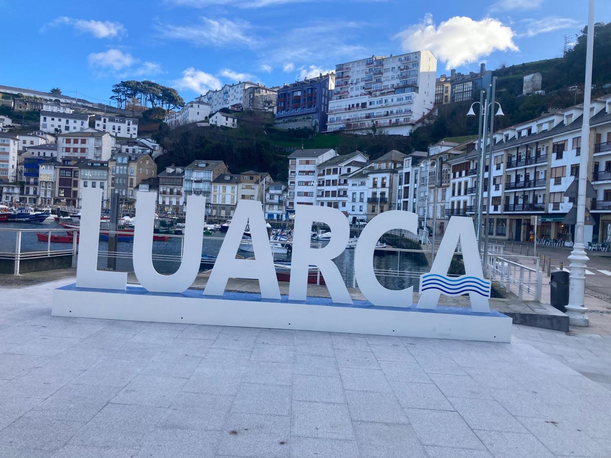 Apartamento El Parque Luarca Luaran gambar
